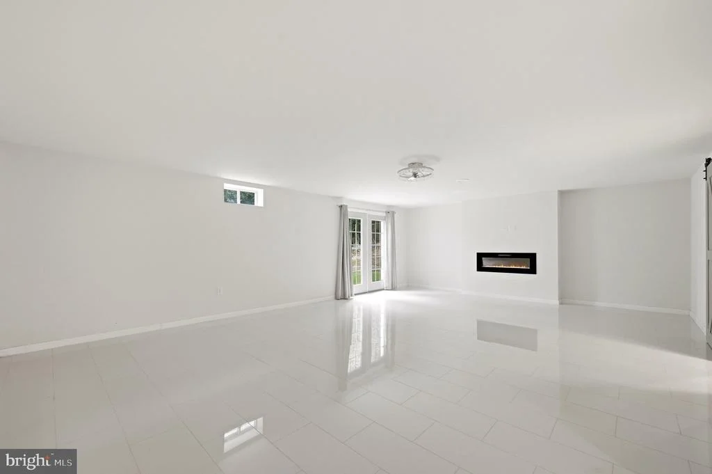 Photo of 210 WOODS DRIVE