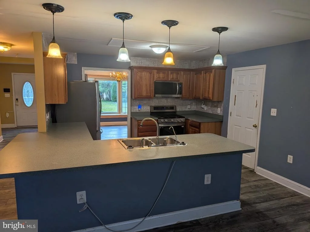 Photo of 823 WOODCREST LOOP