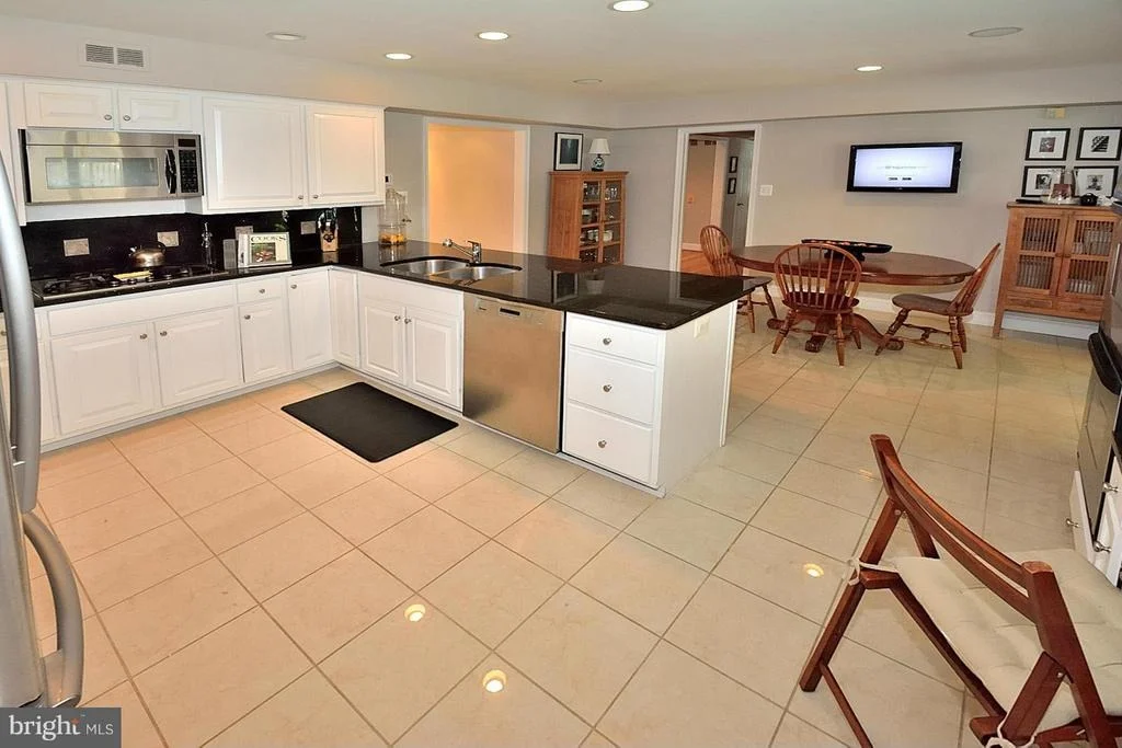 Photo of 6281 DUNAWAY COURT