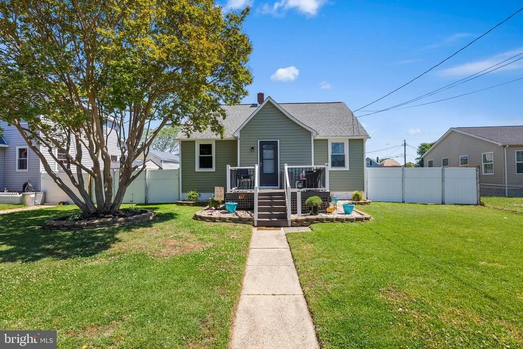 Photo of 70 DEL RIO ROAD