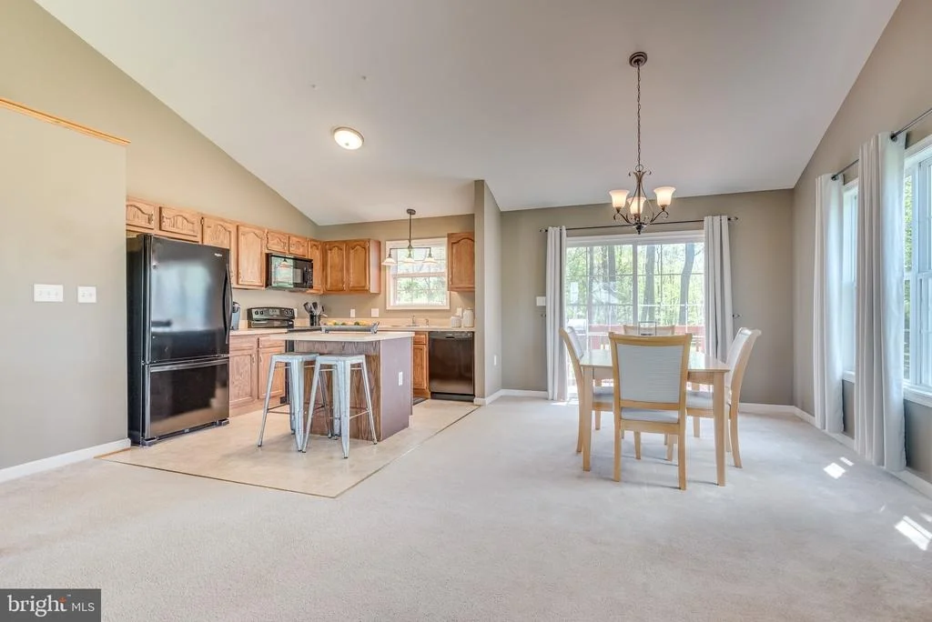 Photo of 476 OAK LEE