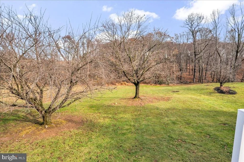 Photo of 47 TENBY CHASE DRIVE