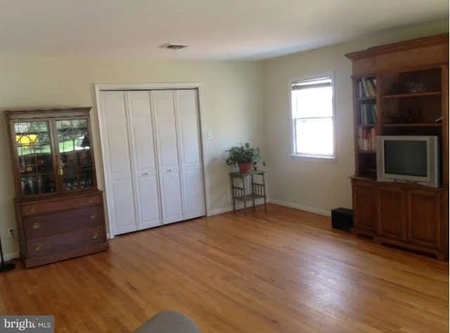 Photo of 1430 COLLEEN LANE