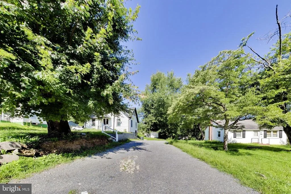 Photo of 16008 BATSON ROAD