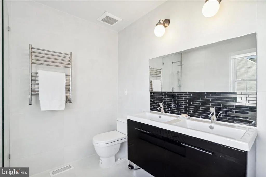 Photo of 2554 BEAR DEN ROAD