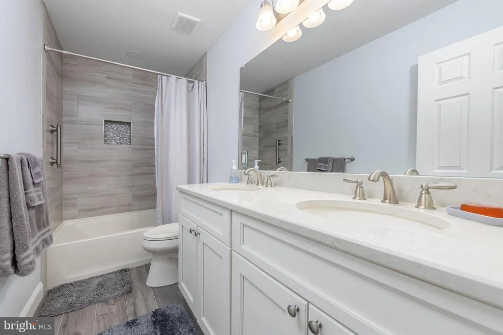 Photo of 633 WORCESTER DRIVE