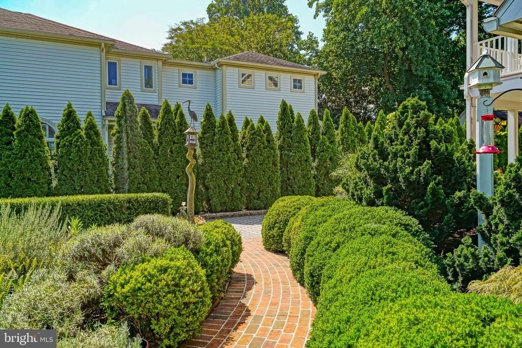 Photo of 558 PILOTTOWN ROAD