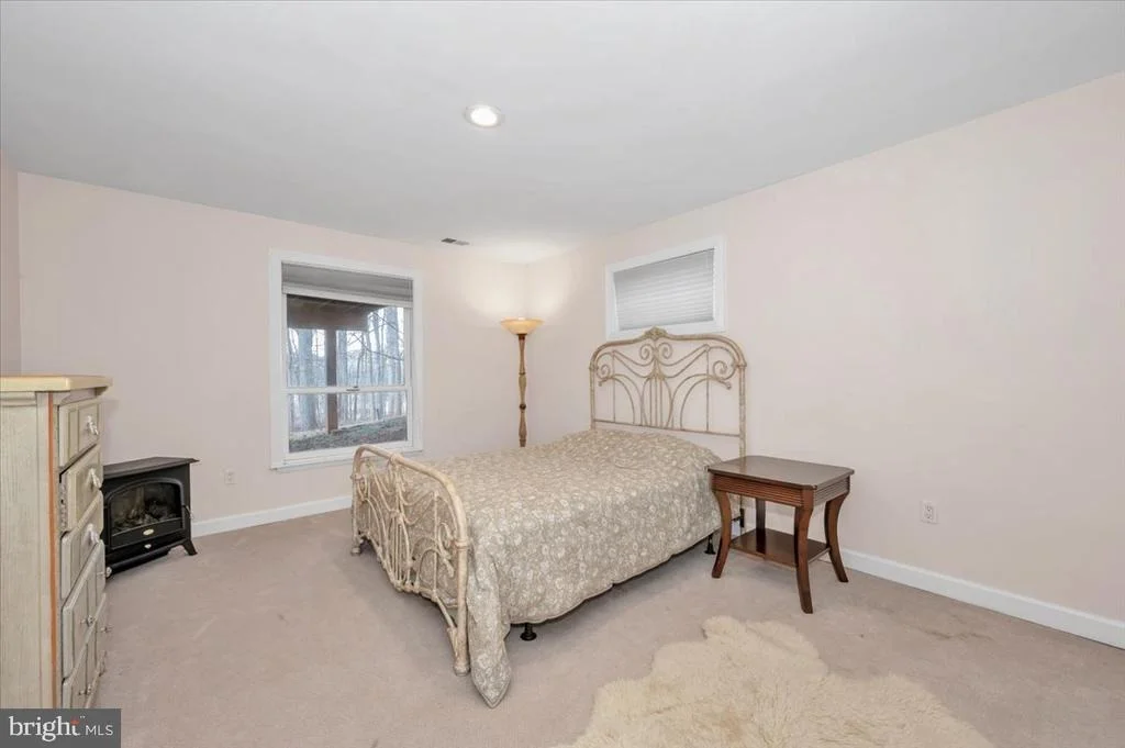 Photo of 10101 LLOYD ROAD