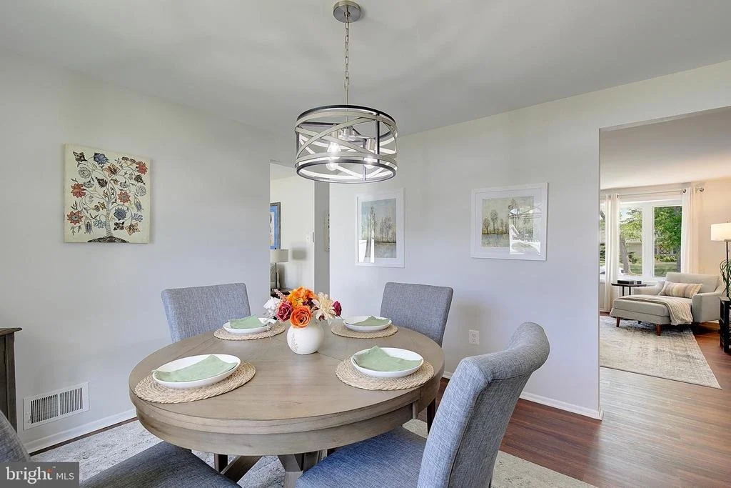 Photo of 5304 DORIS DRIVE