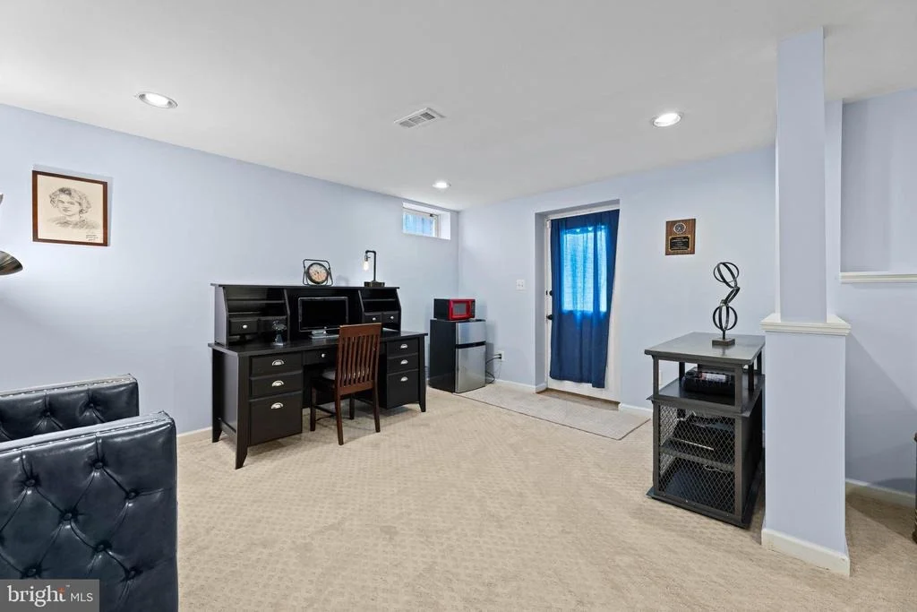 Photo of 9261 MATTHEW DRIVE