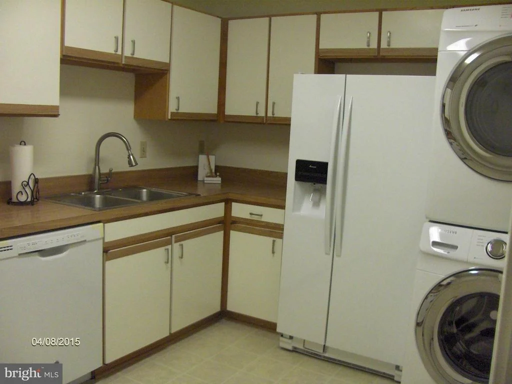 Photo of Unit 1706 at 15101 INTERLACHEN DRIVE