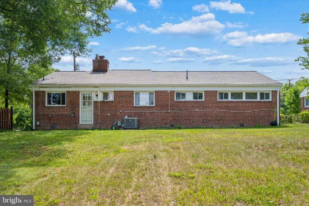 Photo of 6803 ADELPHI ROAD