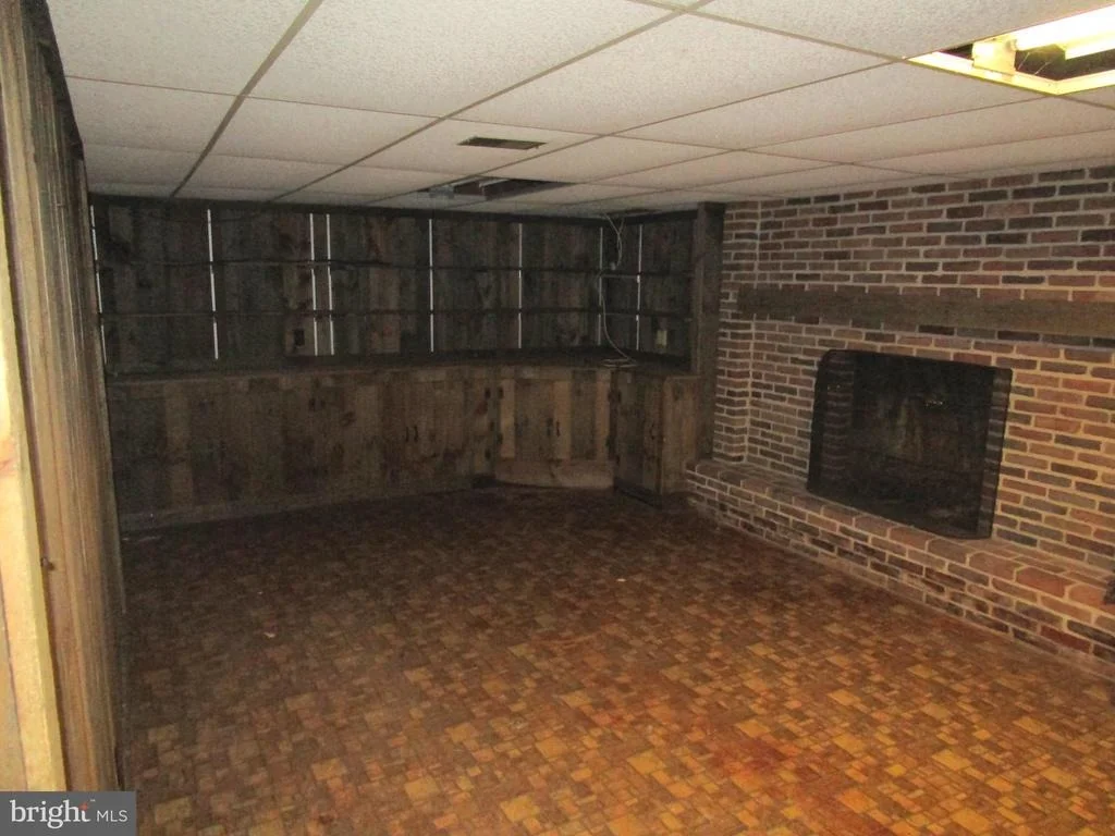 Photo of 40 W FAIRWAY CIRCLE