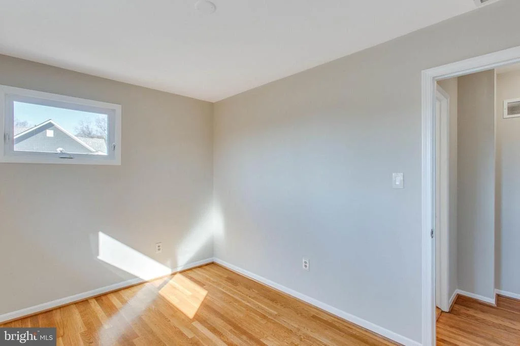 Photo of 10409 FOREST AVENUE