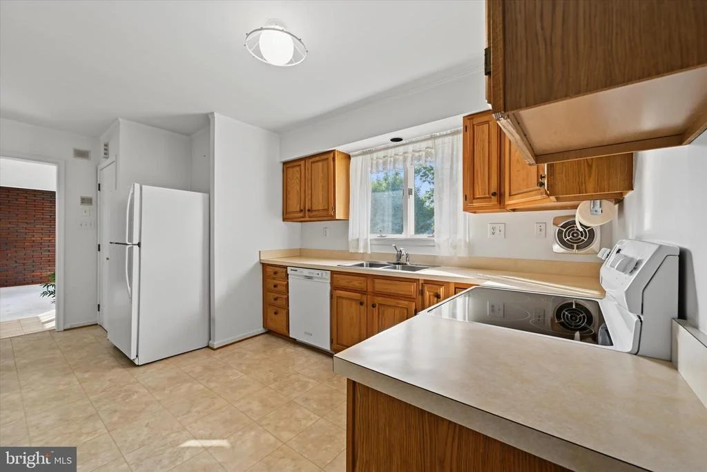 Photo of 9939 BIRD RIVER ROAD