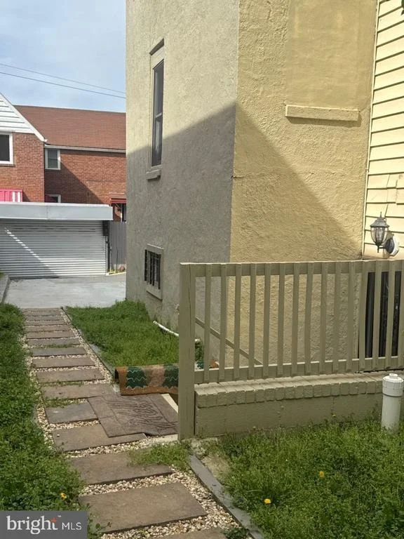 Photo of 4818 SHERIFF ROAD NE