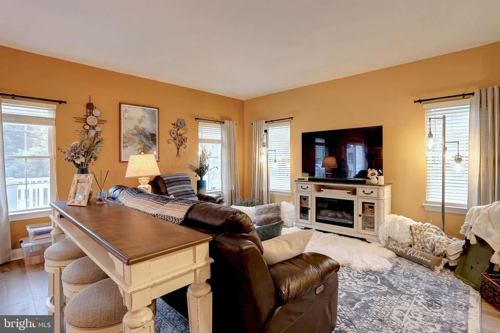 Photo of 5901 LYNBROOK ROAD