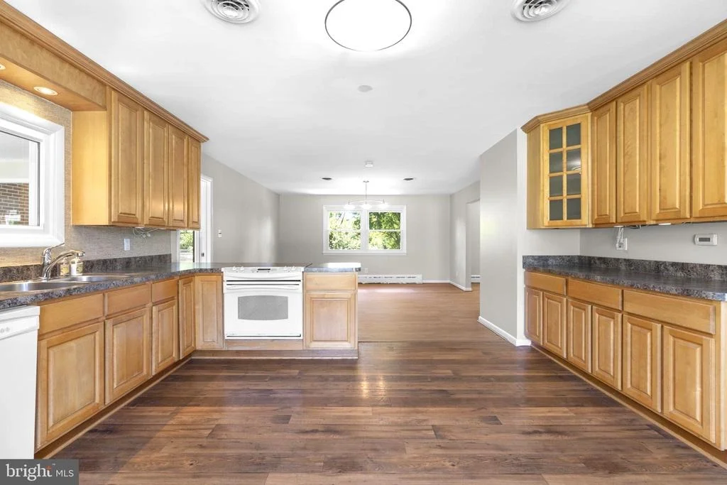 Photo of 18015 MUNCASTER ROAD