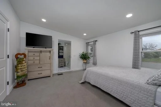 Photo of 401 MAPLEHURST COURT