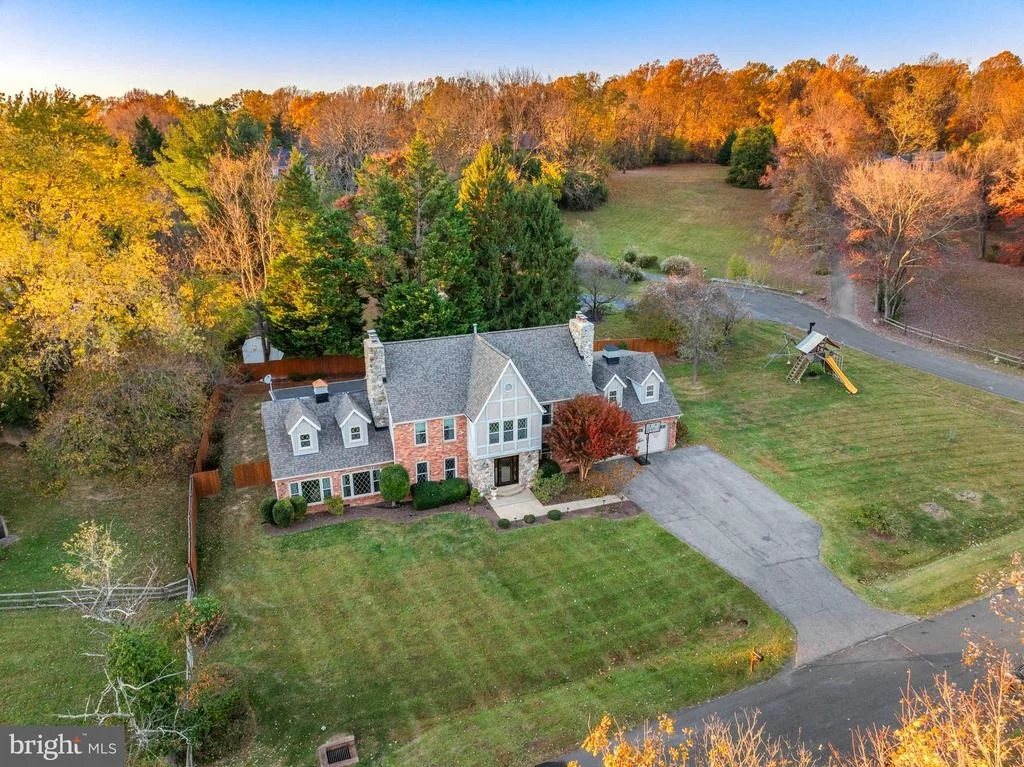 Photo of 15304 WATERGATE ROAD