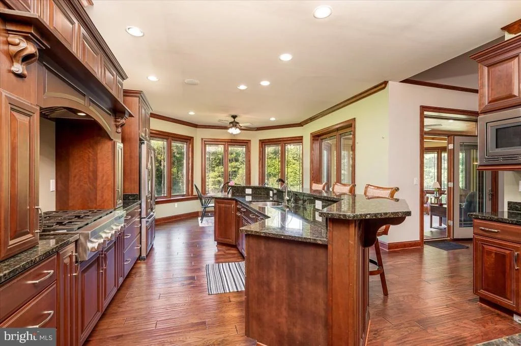 Photo of 6675 MARSHALL ROAD