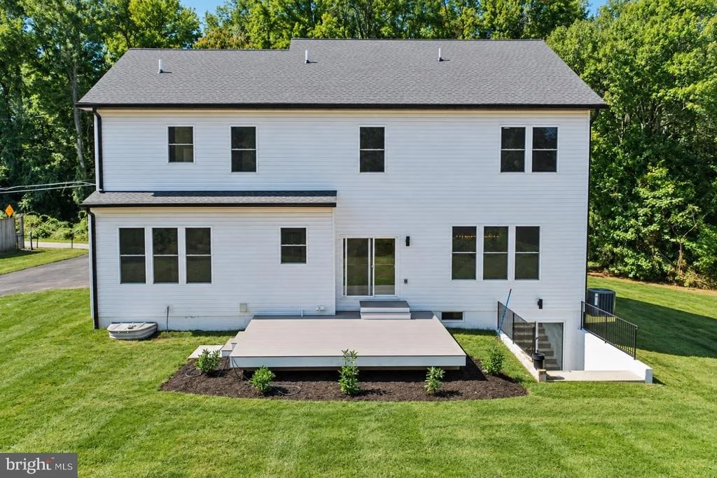 Photo of 1909 MITCHELL DRIVE