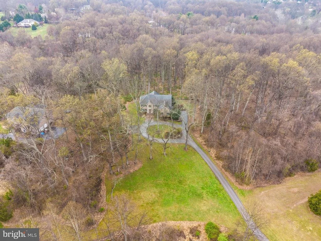 Photo of 18916 CELEBRITY LANE