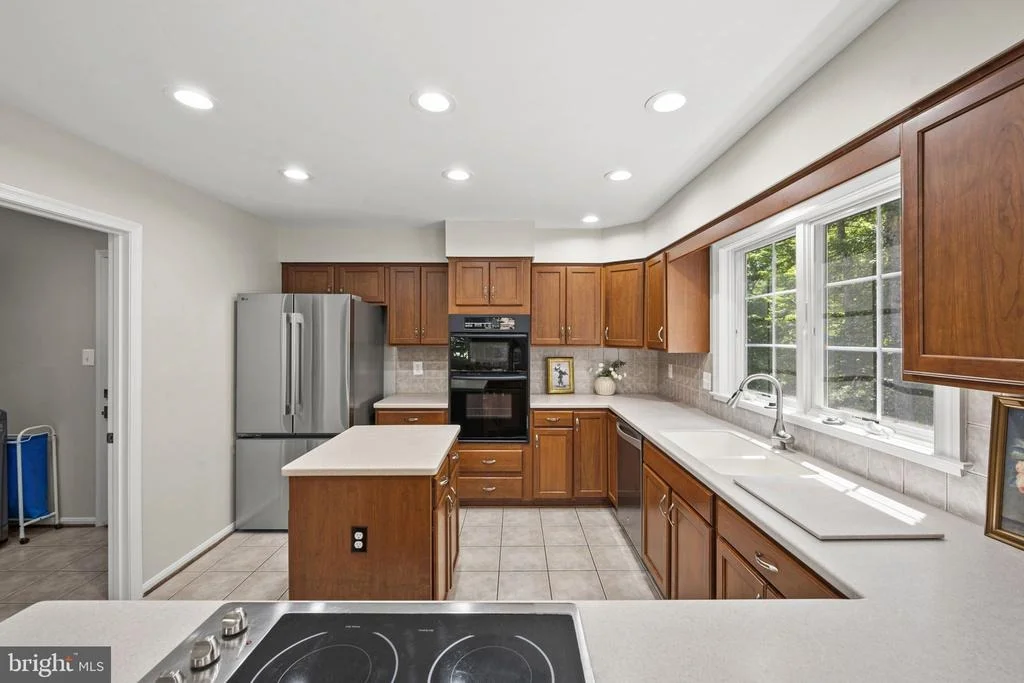 Photo of 9127 SCOTT STREET