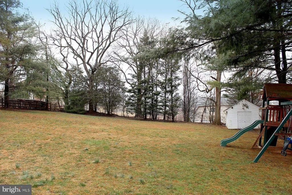 Photo of 9825 MOYER ROAD