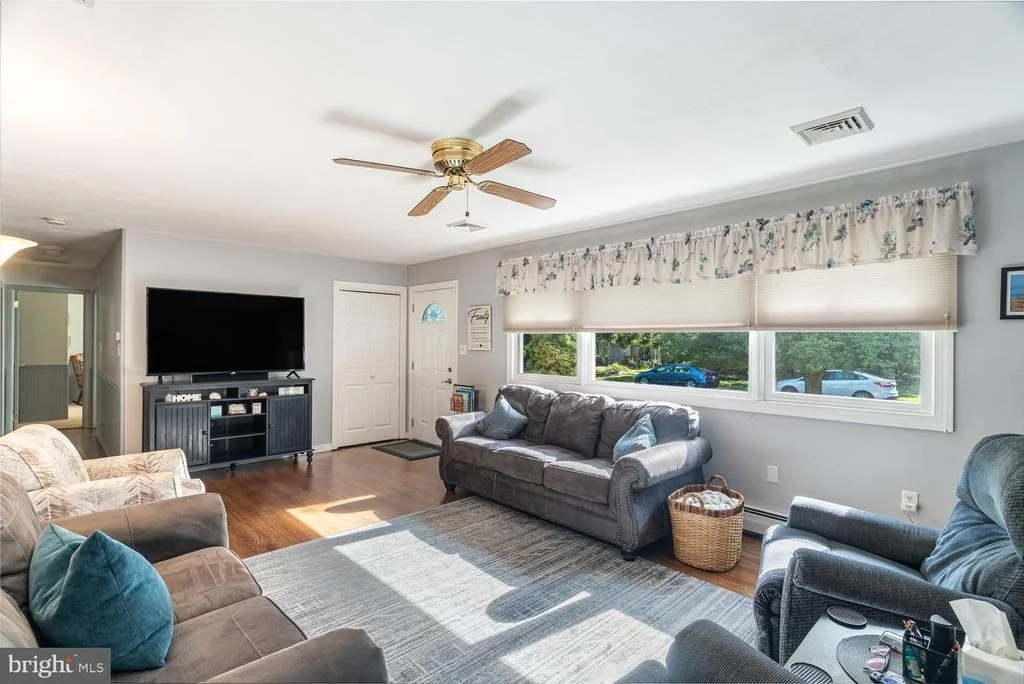 Photo of 38 PINEHURST DRIVE