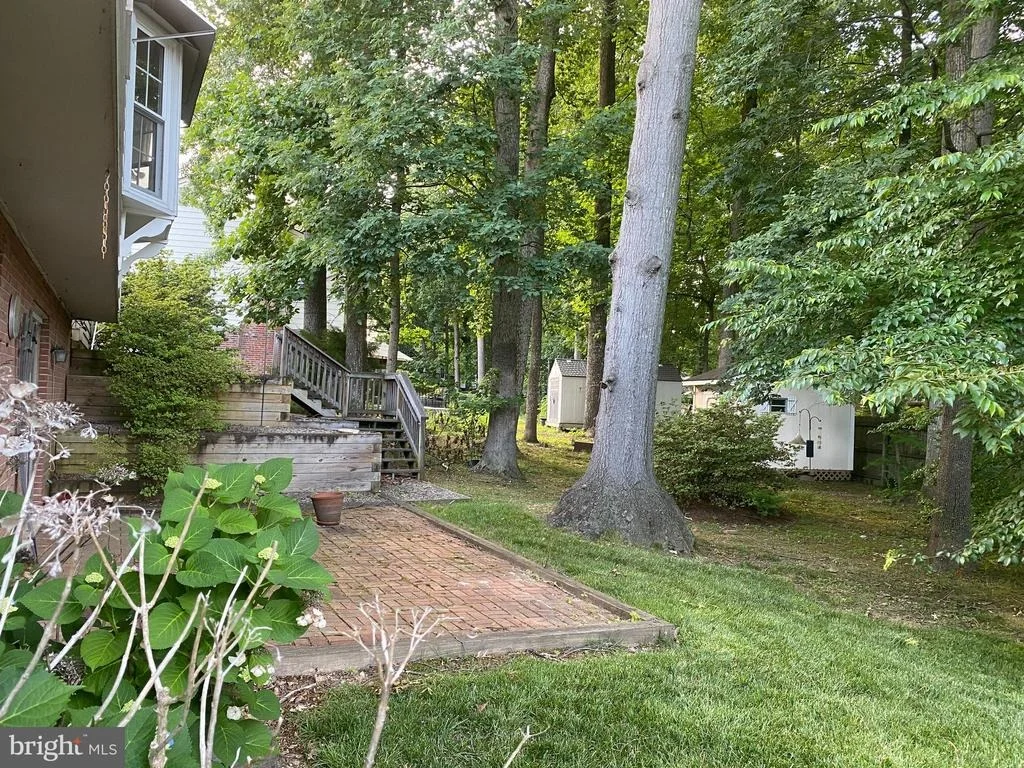 Photo of 6133 SHERBORN LANE