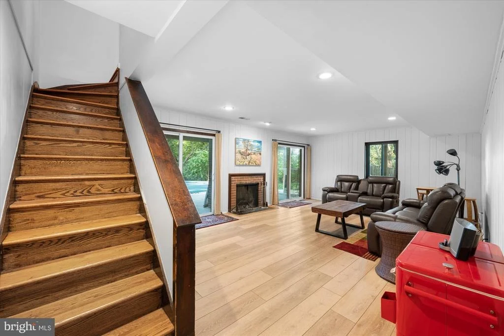 Photo of 6952 DUNCRAIG COURT