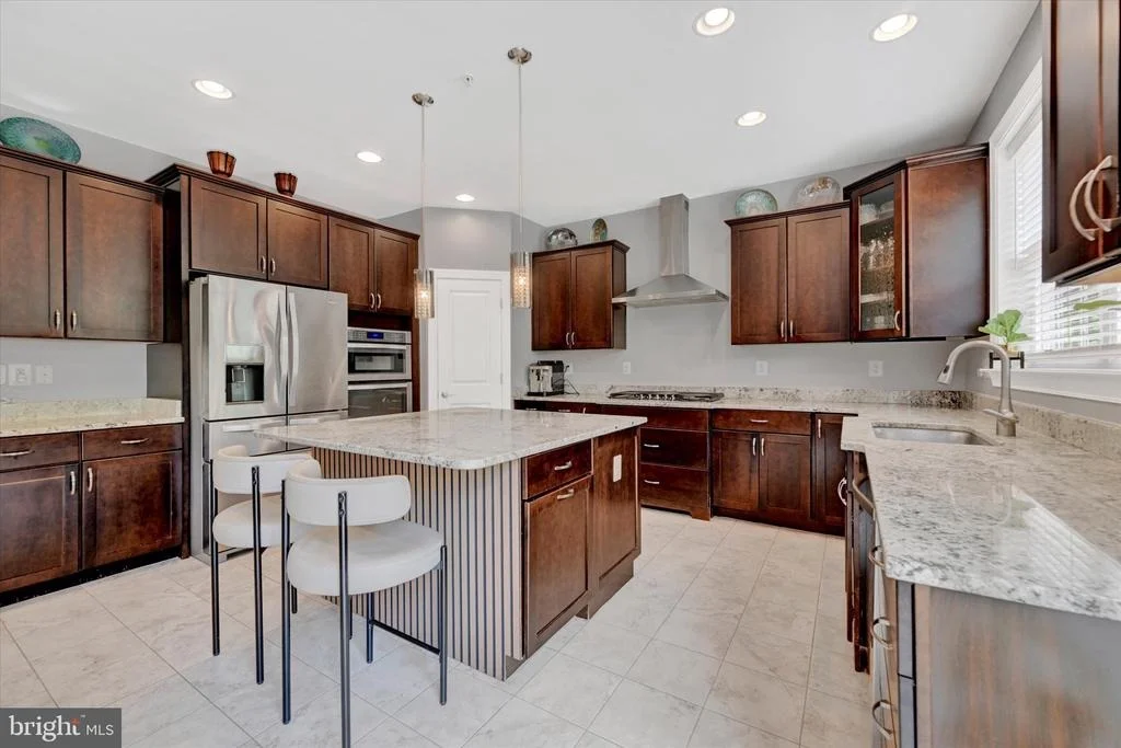 Photo of 7510 LEAFY TREE LANE