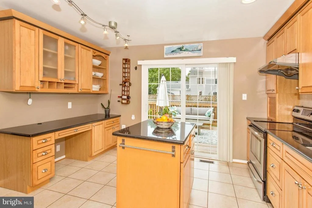 Photo of 1747 GLASTONBERRY ROAD