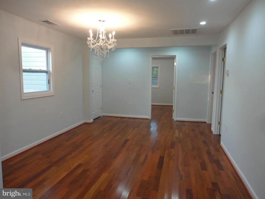 Photo of 6101 MAIN STREET