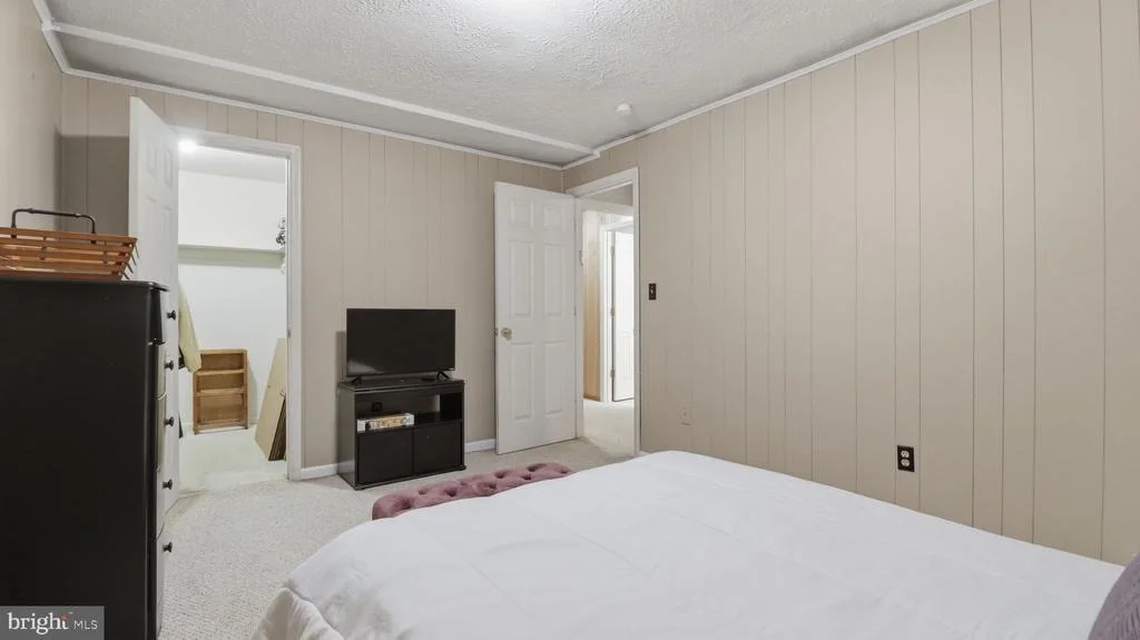 Photo of 15501 PEACH LEAF LANE