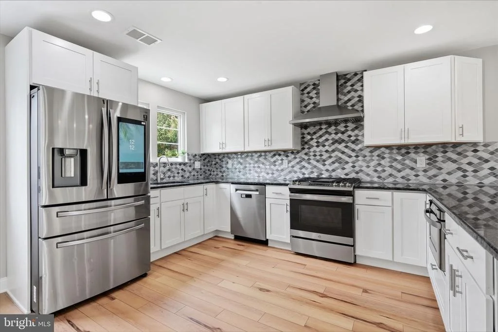 Photo of 1633 REED ROAD