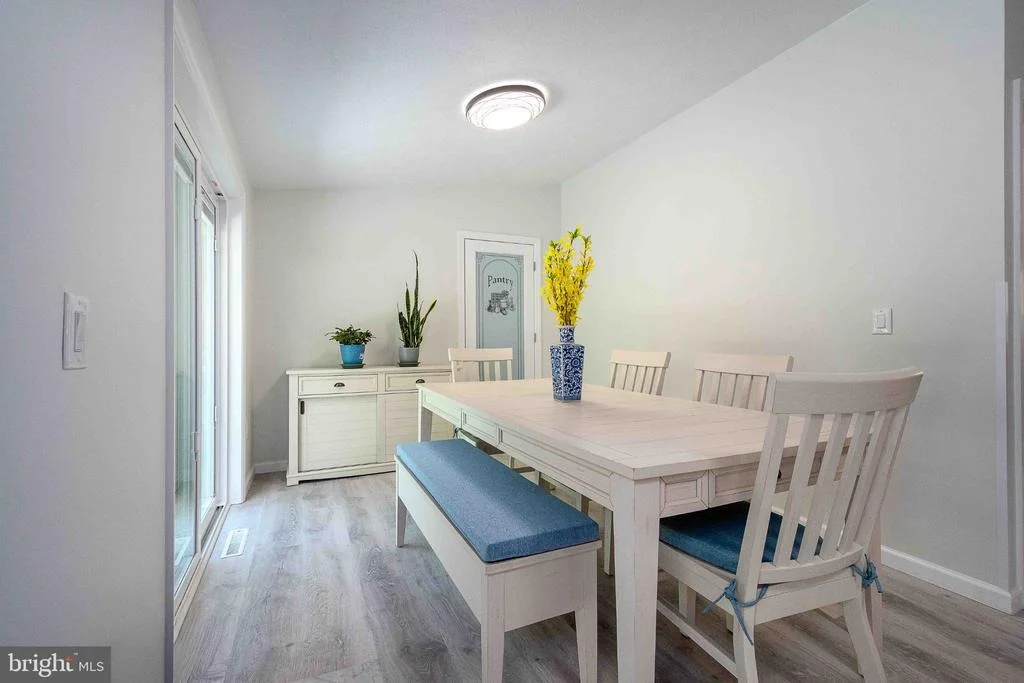 Photo of 511 HILLTOP ROAD