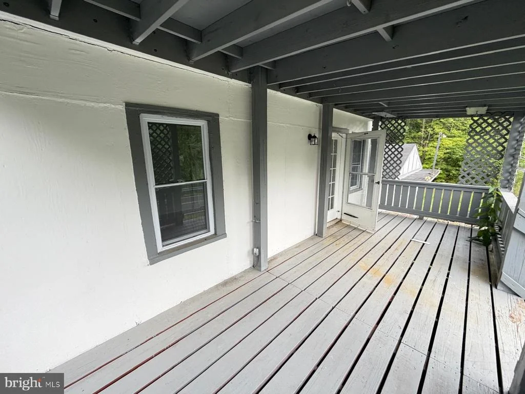 Photo of 667 THOMPSON ROAD