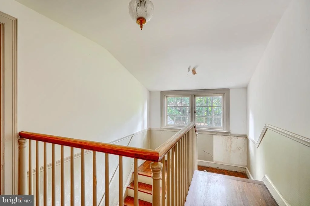 Photo of 15 W COLD SPRING LANE