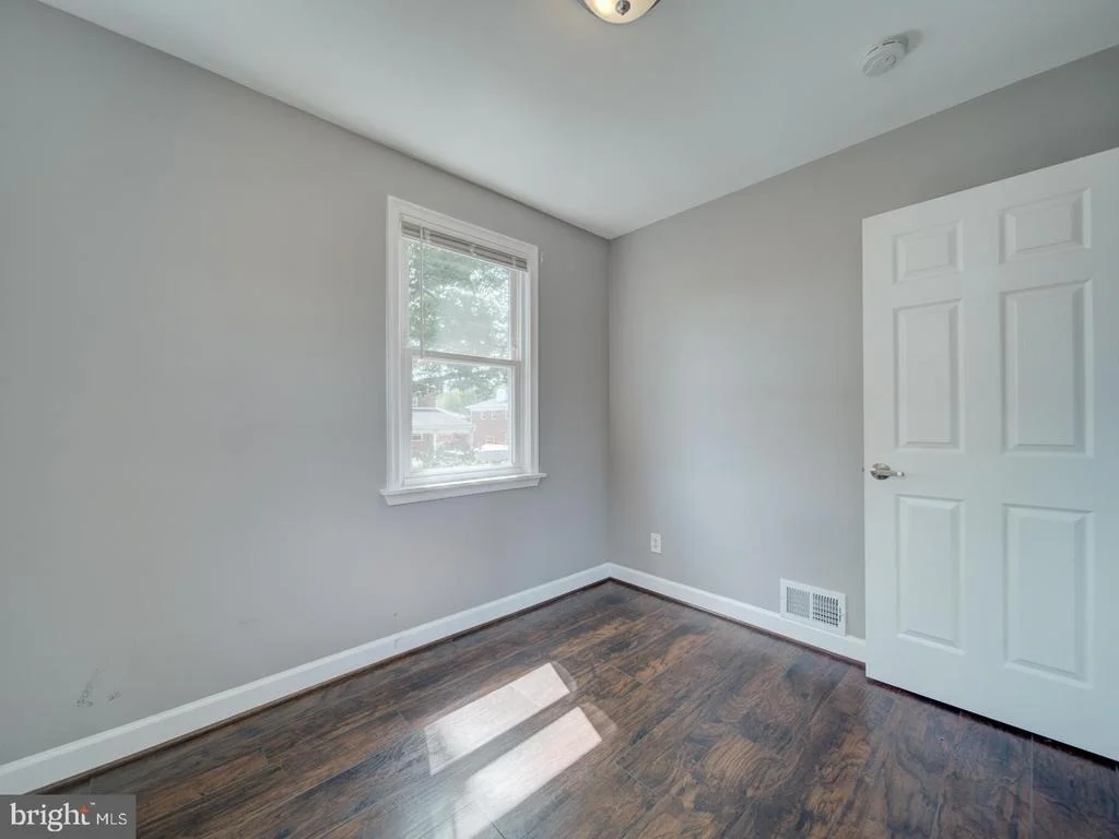 Photo of 2407 SAINT CLAIR DRIVE