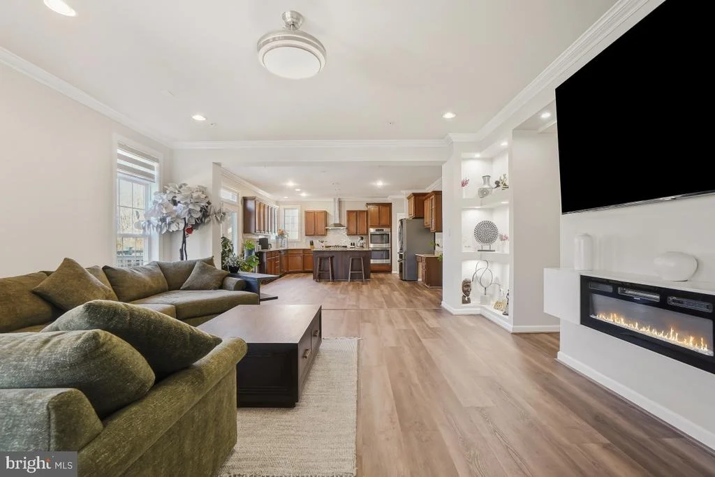 Photo of 15312 SIR EDWARDS DRIVE