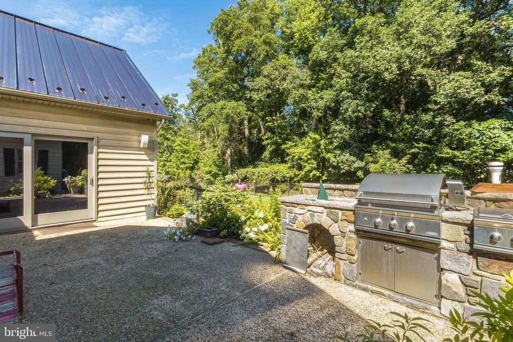 Photo of 25 HIDDEN HILLS DRIVE