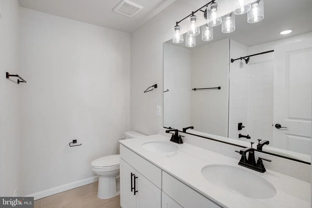 Photo of 611 CLOVER LANE
