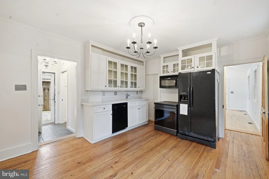 Photo of 606 KINGS HIGHWAY