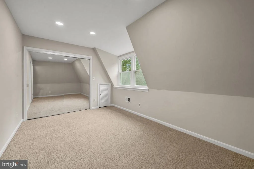 Photo of 7018 GREEN OAK DRIVE