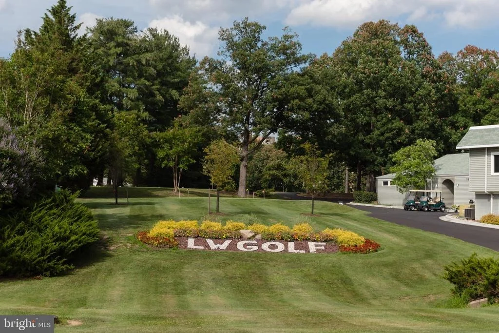 Photo of Unit 5607 at 3330 N LEISURE WORLD BOULEVARD