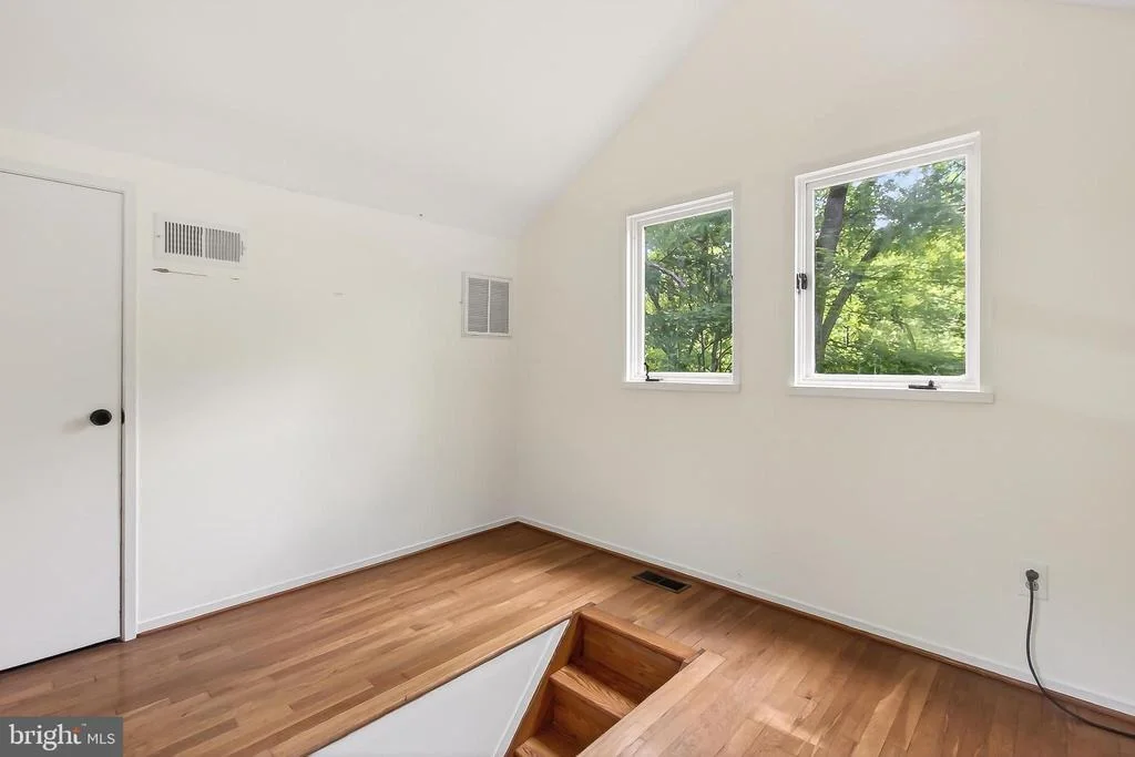 Photo of 2603 KLINGLE ROAD NW