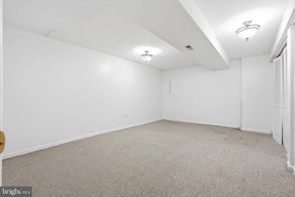 Photo of 18007 SILVER LEAF DRIVE