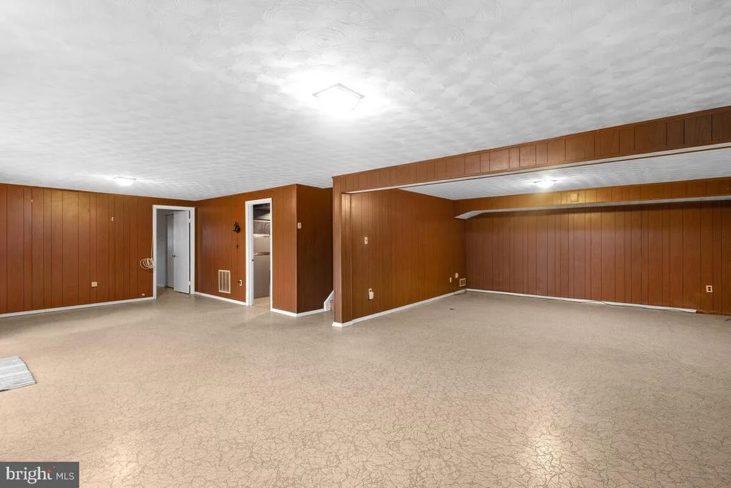 Photo of 2725 WOODEDGE ROAD